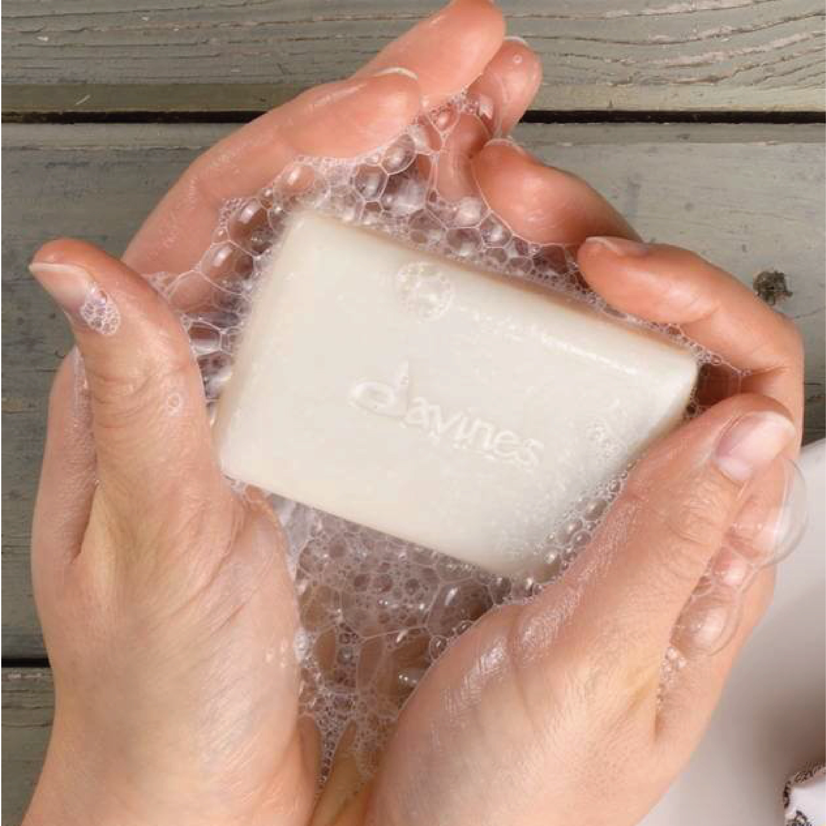 DAVINES MOMO SOLID SHAMPOO BAR FOR DRY HAIR 100G