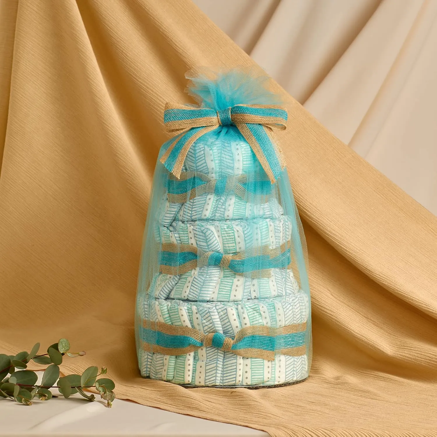 The Honest Company Diaper Cake | Clean Conscious Diapers, Baby Personal Care, Plant-Based Wipes | Dots   Dashes | Regular, Size 1 (8-14 lbs), 35 Count